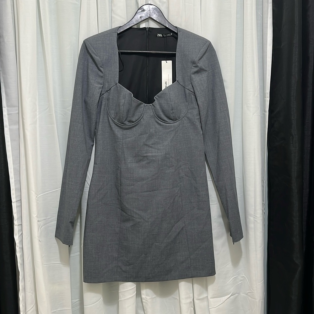NWT Zara Long Sleeve Dress with Zipper Back and Cuff a235